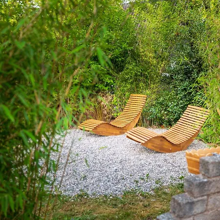 Ivory- Nurdachhaus Direkt Im Wald, Haustier- Und Familienfreundlich Сasa de vacaciones *